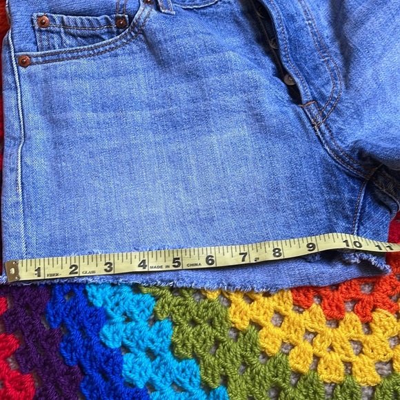 Levis 501 Jean shorts - Picture 7 of 11
